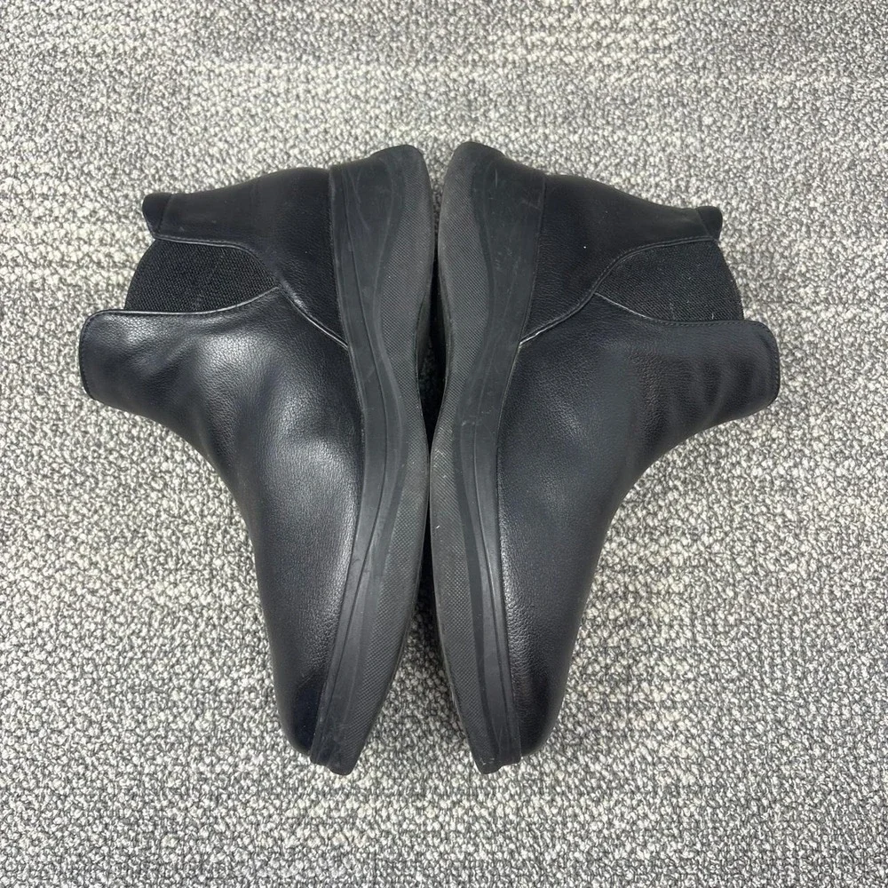 Naturalizer Black Leather Chelsea Ankle Boots Comfort Wedge Zip booties Womens 8